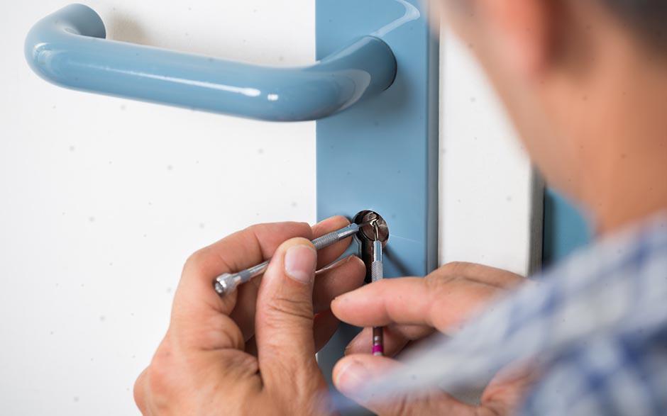 changer serrure porte Catenoy